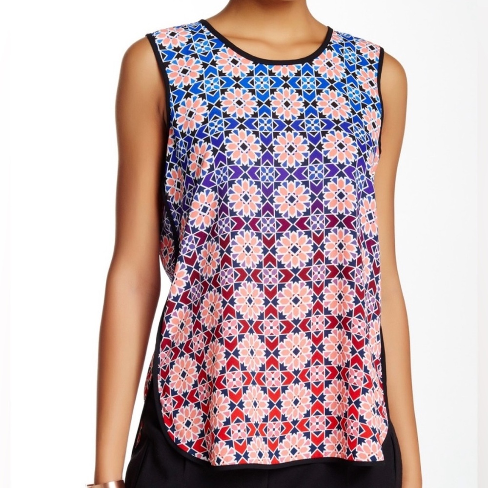 Vince Camuto Valencia Ombré Tile Shirttail Blouse size M
